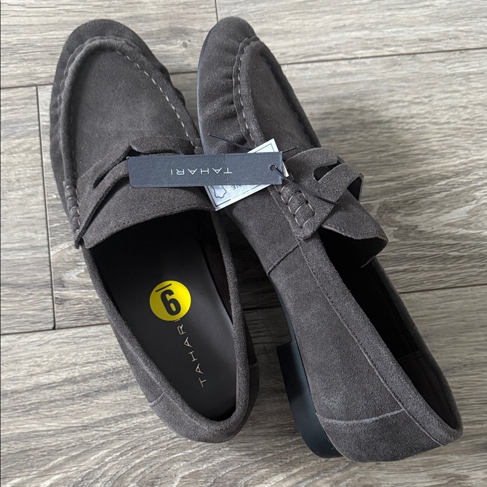Tahari Dark Brown Suede Loafers Sz 9 new